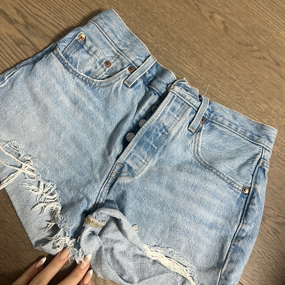 Blue Levi’s 501 shorts